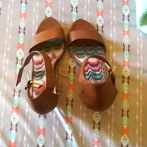 Size seven American Eagle Native pattern wedge